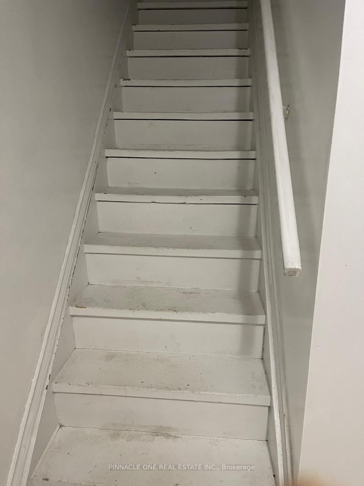 27 Greenleaf Terrace, Unit Basement - Photo 3