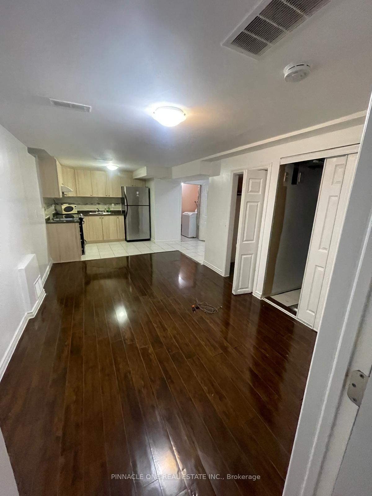 27 Greenleaf Terrace, Unit Basement - Photo 9