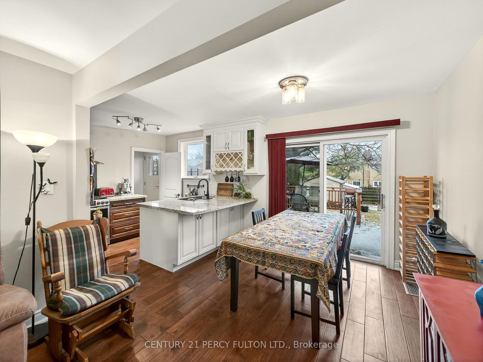 Detached House for sale at 840 Bem Avenue, Pickering, Ontario, L1W 1X3 - Bay Ridges - MLS: E12985440