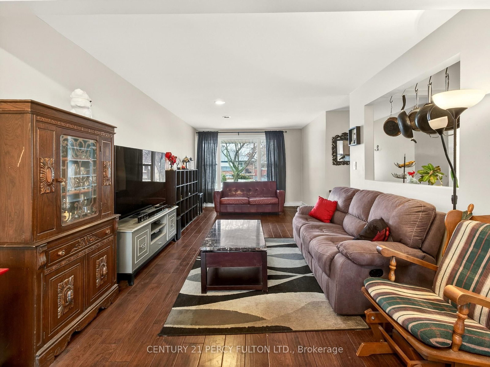 Detached House for sale at 840 Bem Avenue, Pickering, Ontario, L1W 1X3 - Bay Ridges - MLS: E12985440