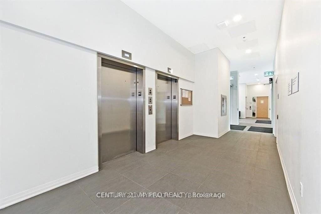 1900 Simcoe Street N, Unit 528 - Photo 7