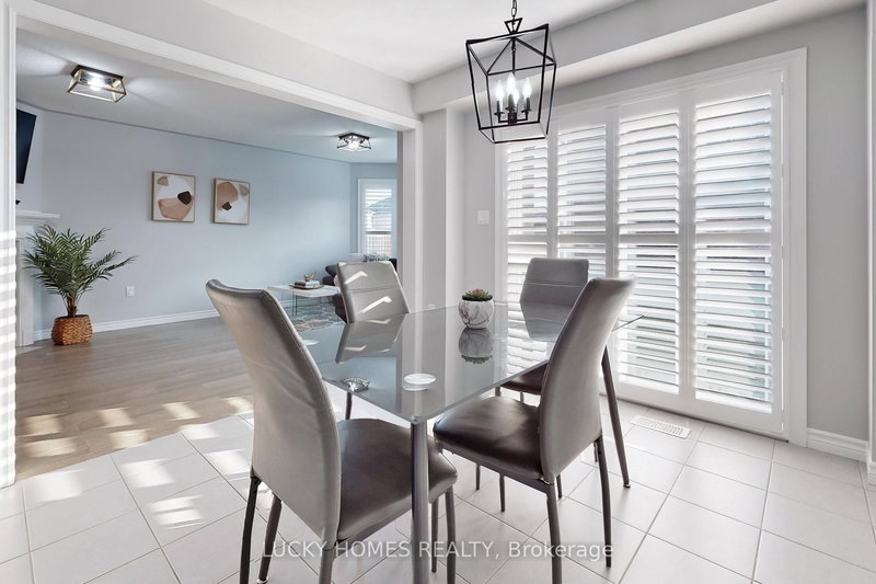 1502 Dunedin Cres, Oshawa, L1K 0T9 | Image 3