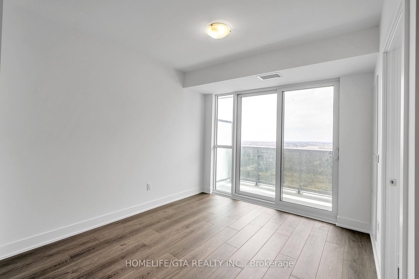 2545 Simcoe Street N, Unit 2215 - Photo 10