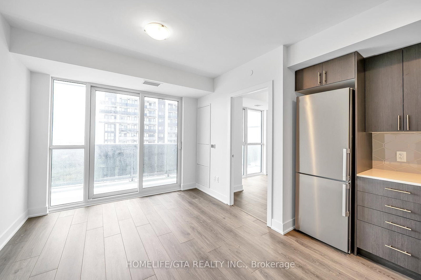 2545 Simcoe Street N, Unit 2215 - Photo 11