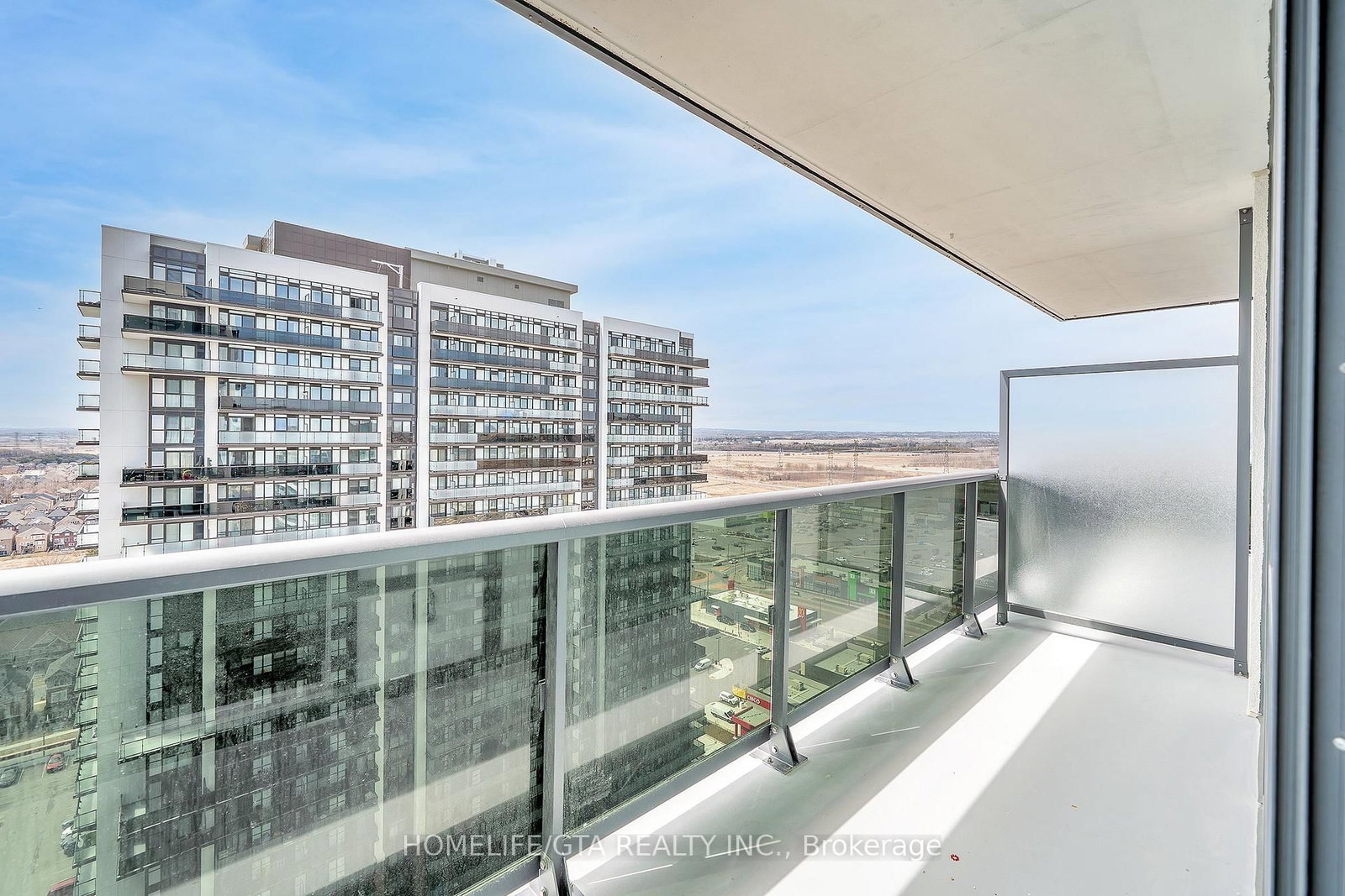 2545 Simcoe Street N, Unit 2215 - Photo 14