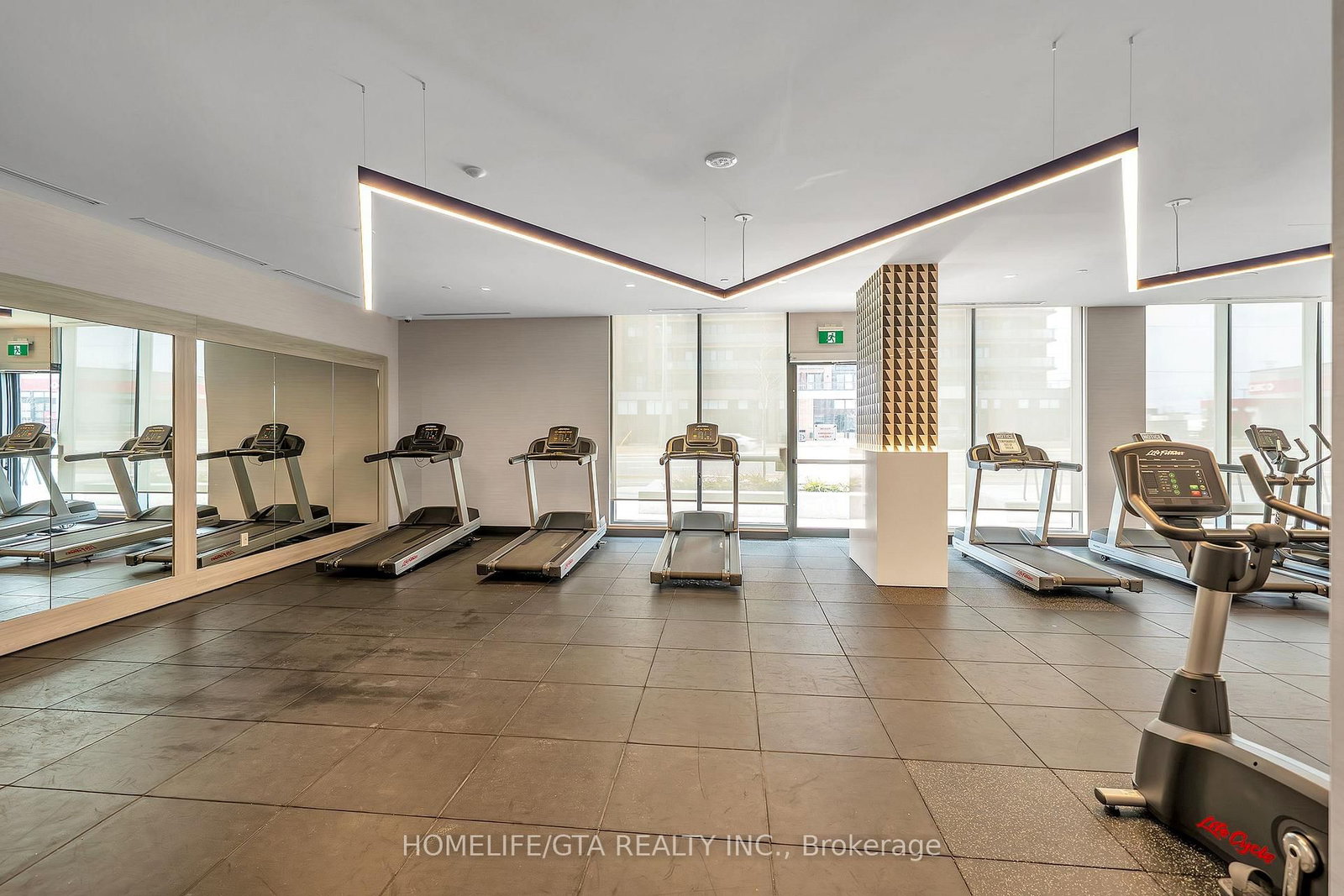 2545 Simcoe Street N, Unit 2215 - Photo 20