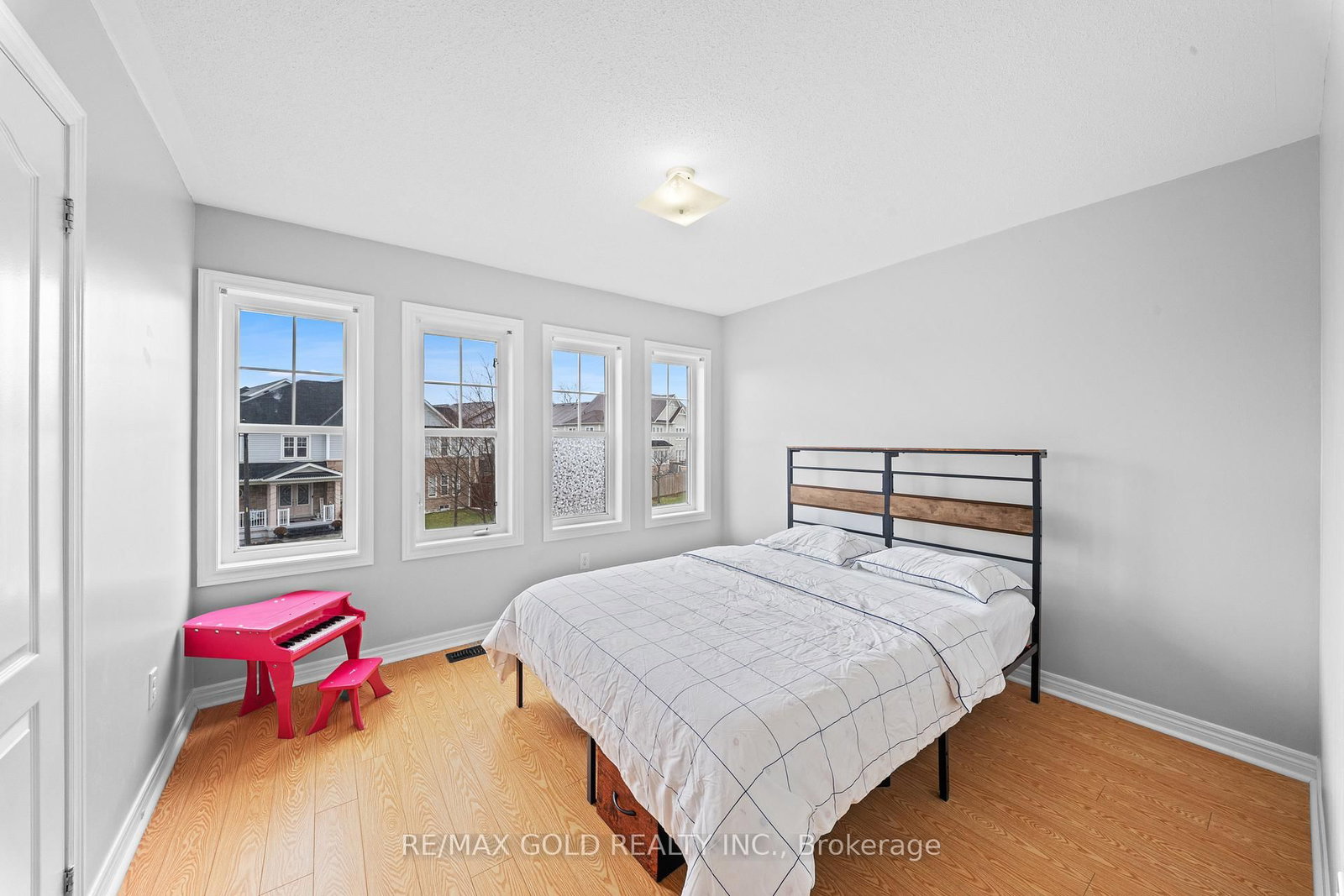 Detached House for sale at 57 James Govan Drive, Whitby, Ontario, L1N 0J9 - Port Whitby - MLS: E12986254