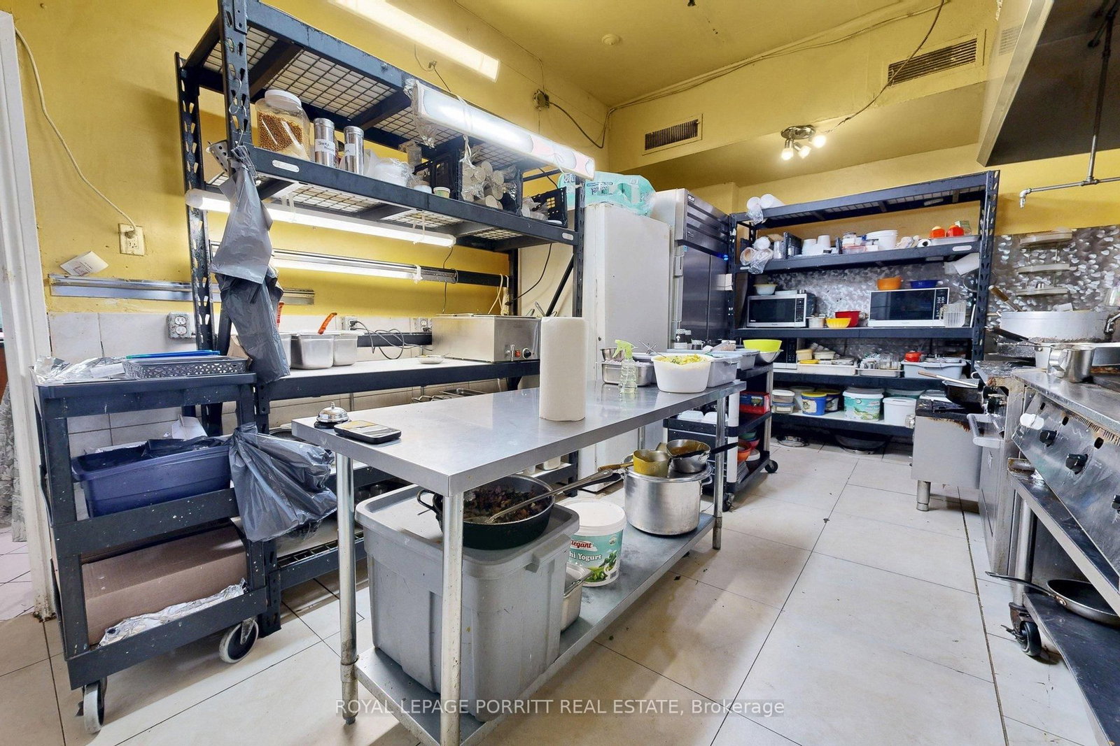 2633 Eglinton Avenue E - Photo 12