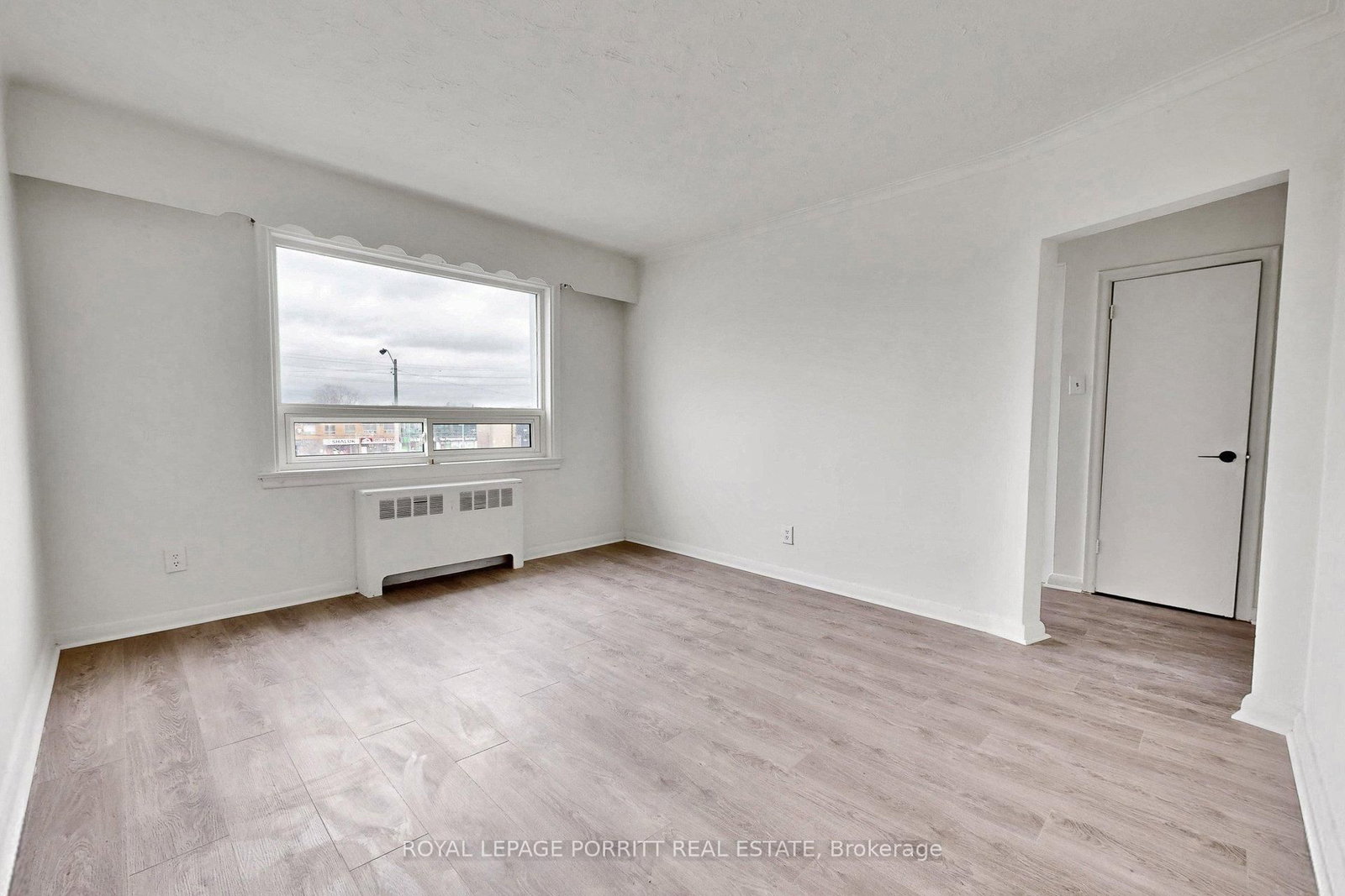 2633 Eglinton Avenue E - Photo 22