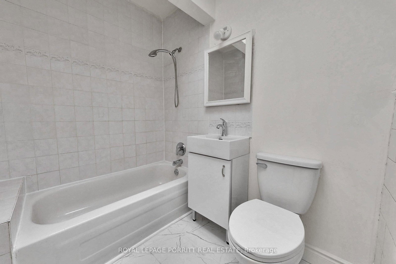 2633 Eglinton Avenue E - Photo 26