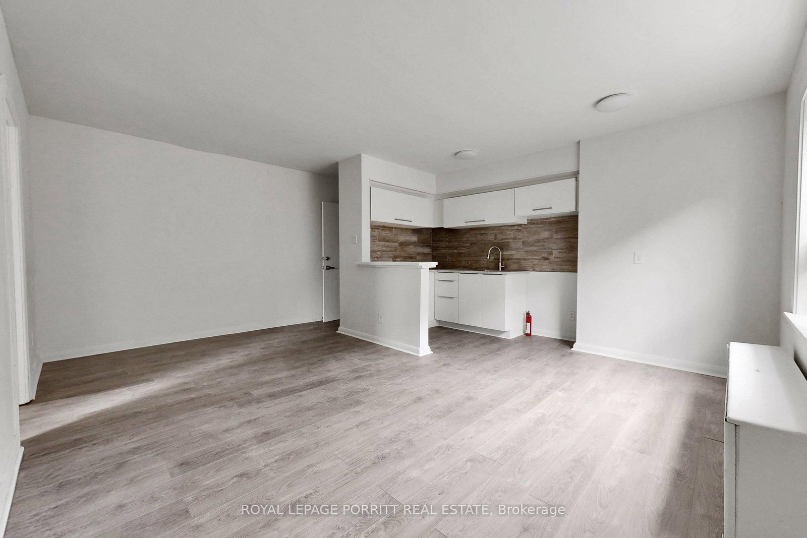 2633 Eglinton Avenue E - Photo 33