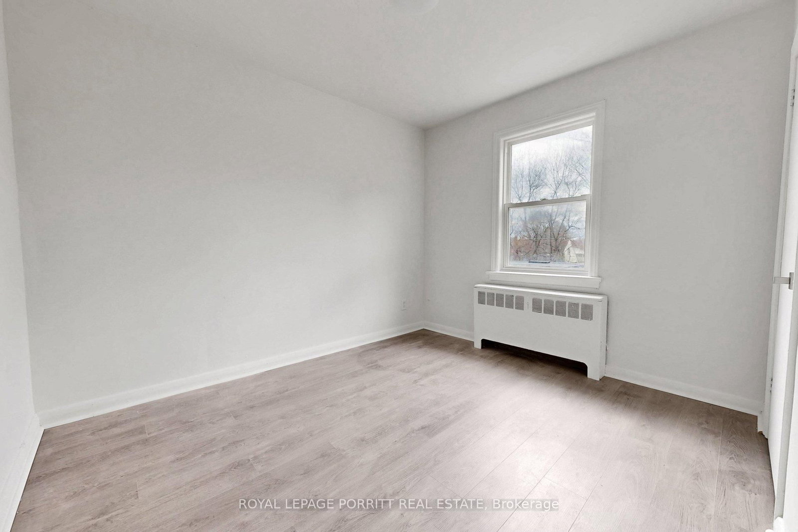 2633 Eglinton Avenue E - Photo 37