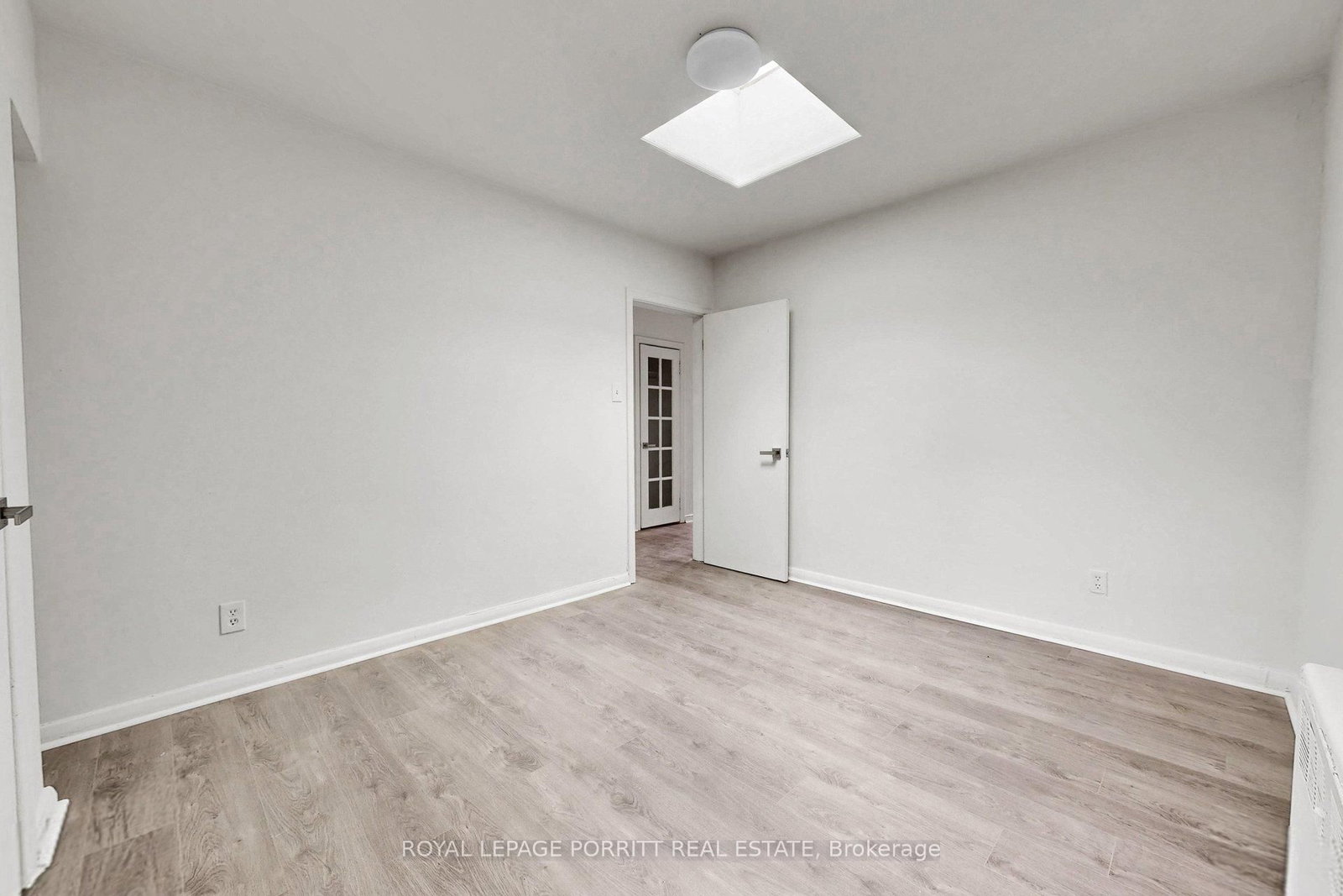 2633 Eglinton Avenue E - Photo 44