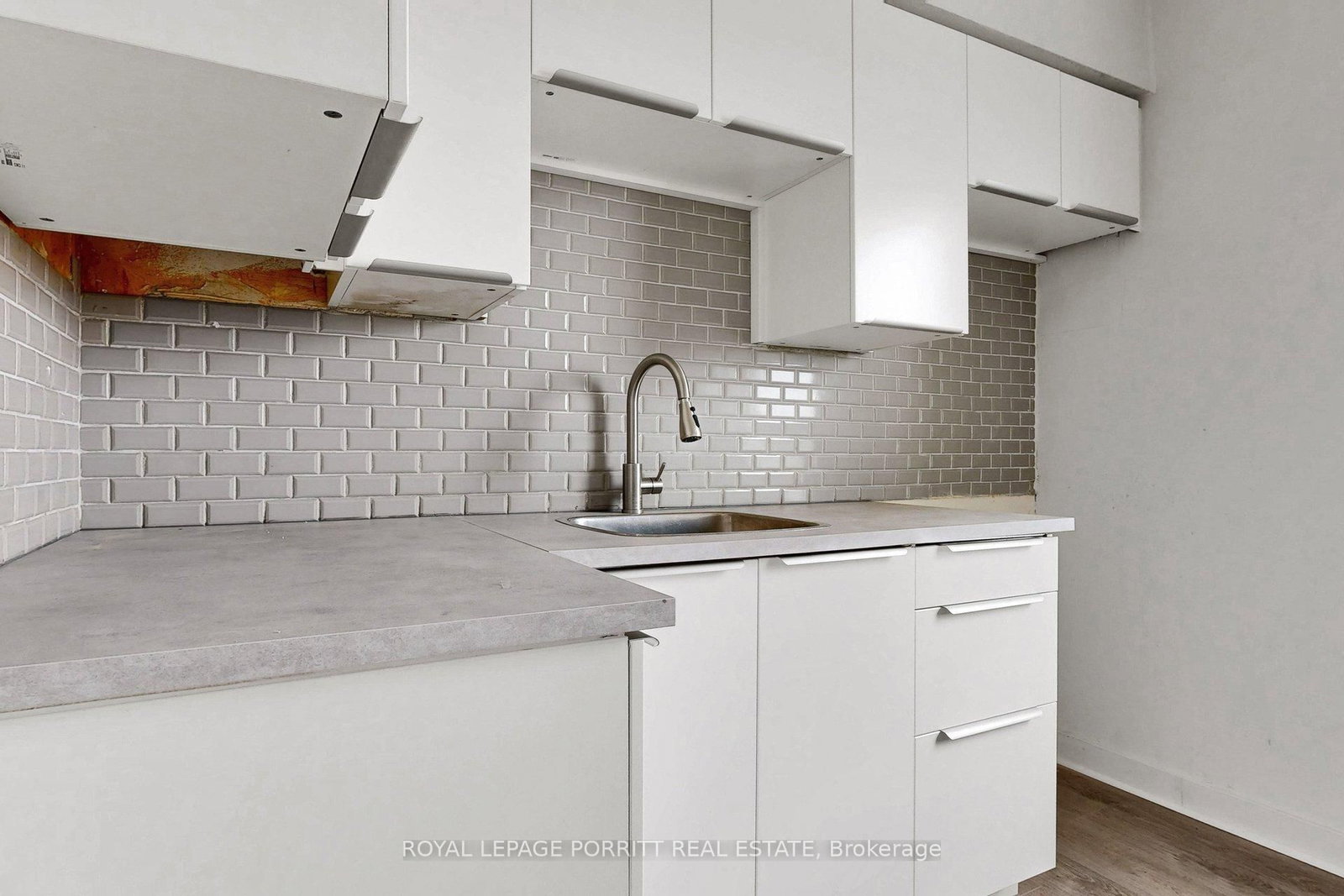 2633 Eglinton Avenue E - Photo 50