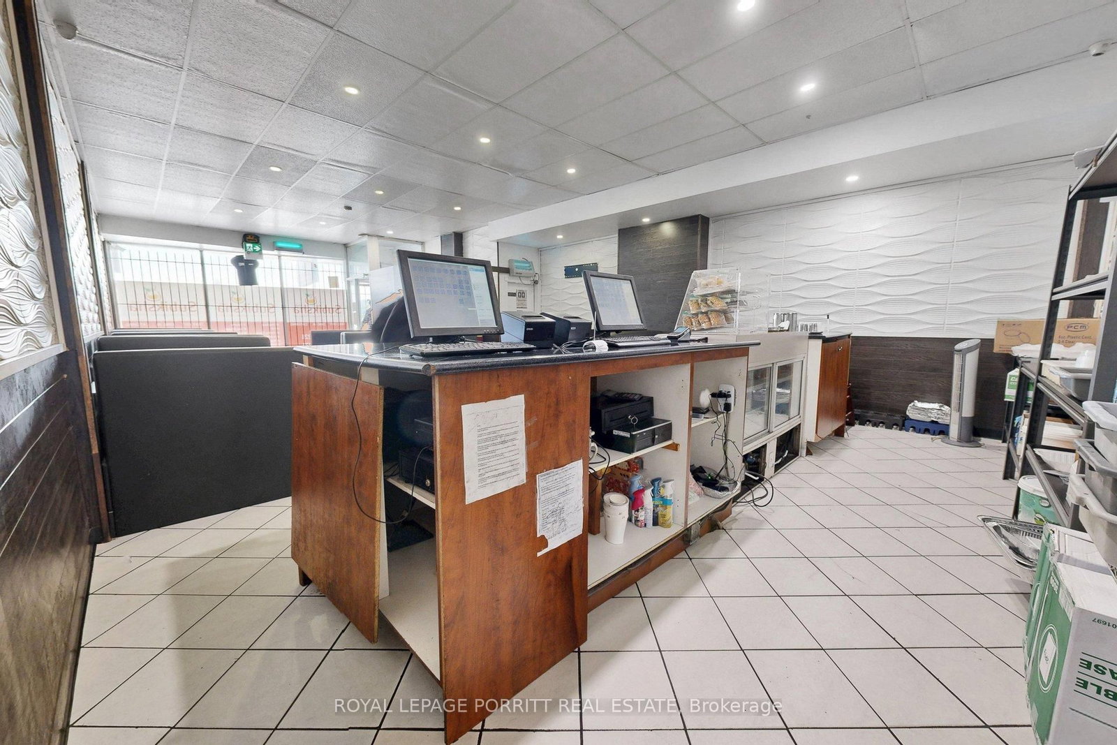 2633 Eglinton Avenue E - Photo 9