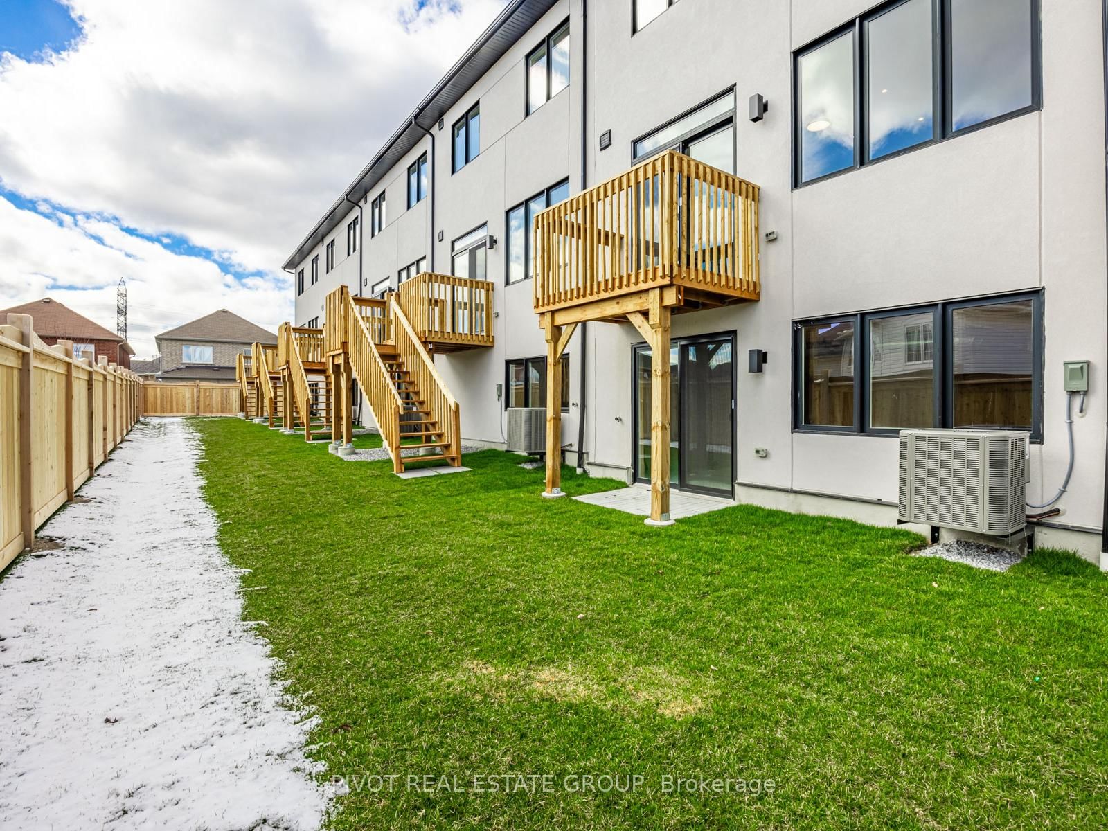 9 Lively Way - Photo 34