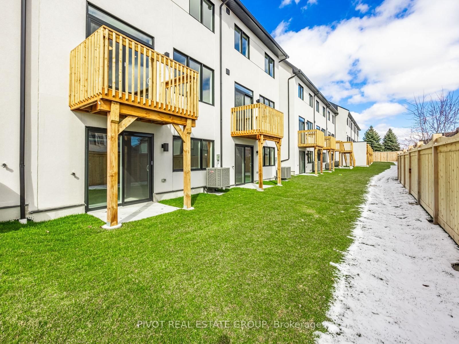 9 Lively Way - Photo 36