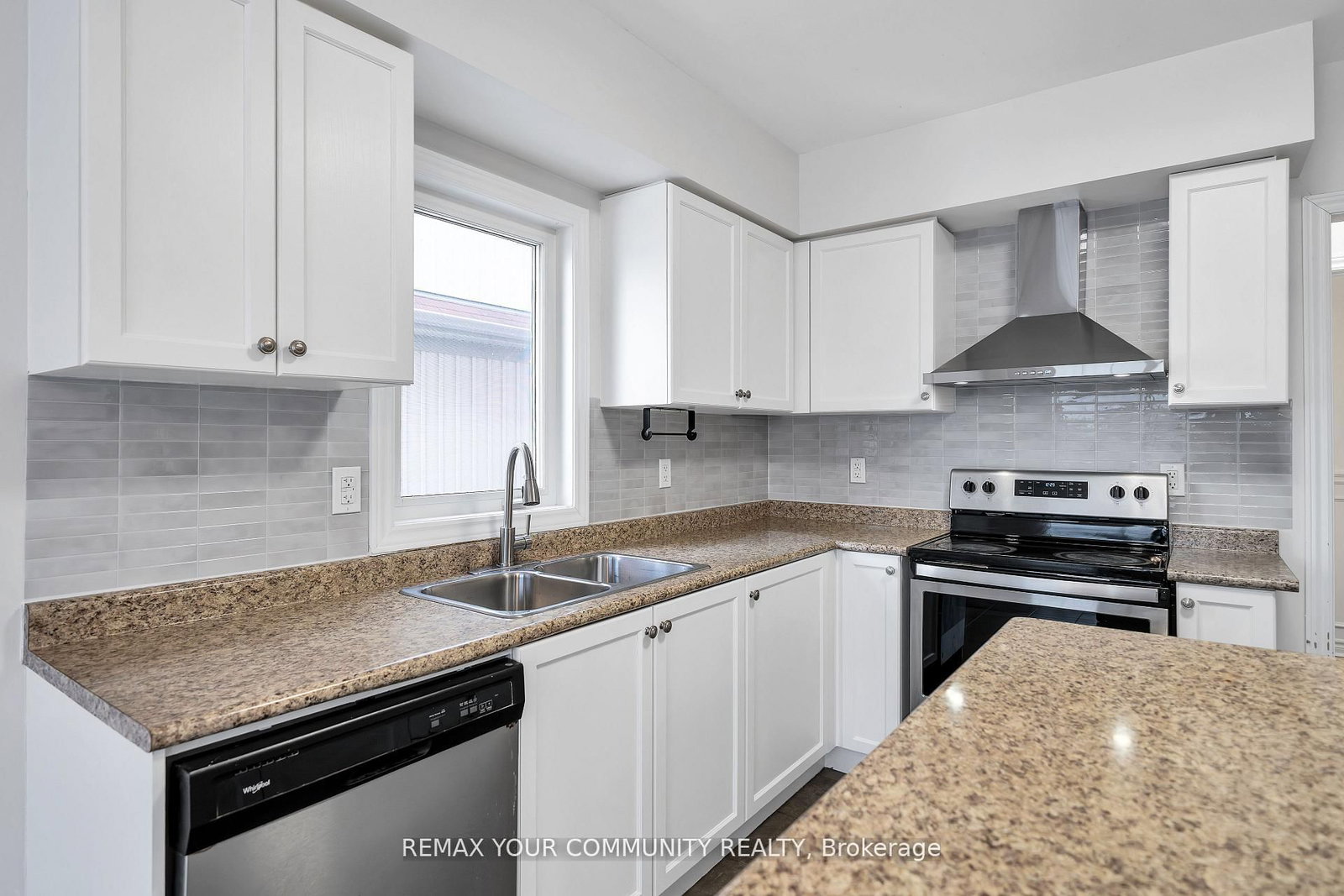 Detached House for sale at 17 Adanac Drive, Whitby, Ontario, L1N 0J4 - Blue Grass Meadows - MLS: E12986578