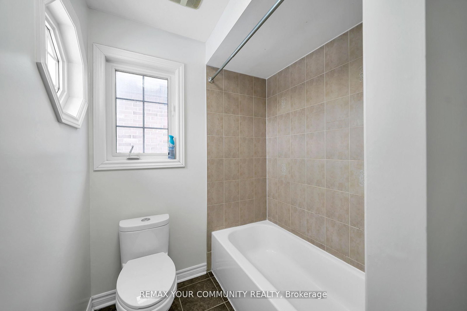 Detached House for sale at 17 Adanac Drive, Whitby, Ontario, L1N 0J4 - Blue Grass Meadows - MLS: E12986578