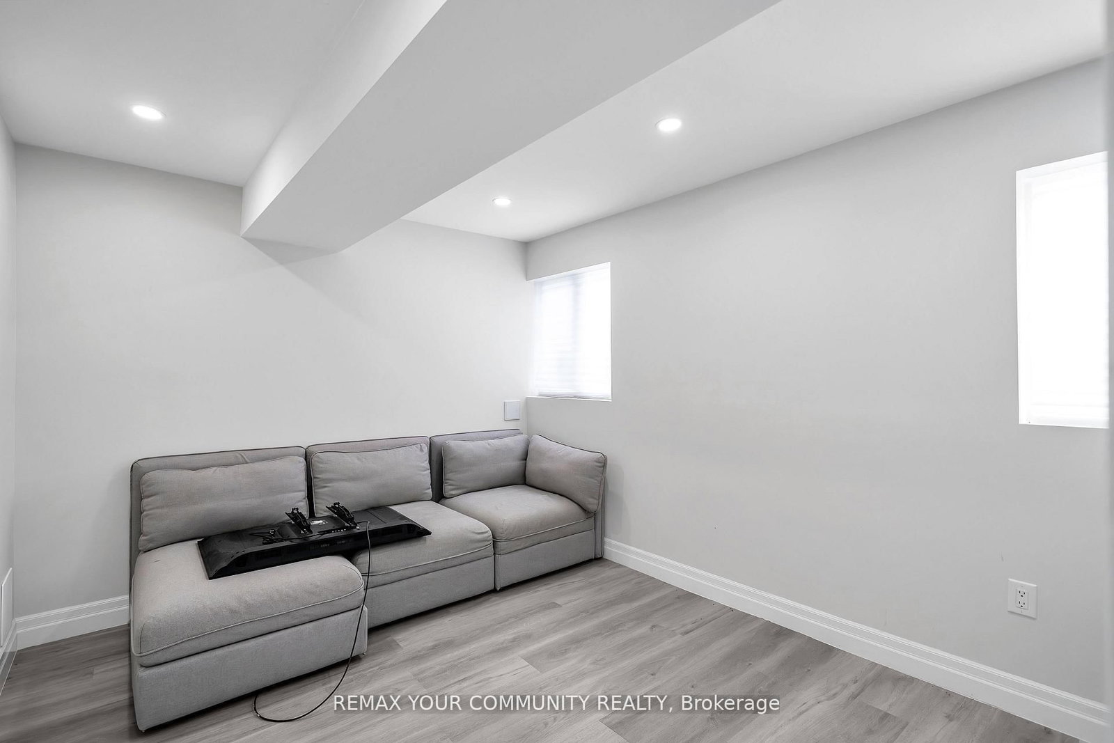 Detached House for sale at 17 Adanac Drive, Whitby, Ontario, L1N 0J4 - Blue Grass Meadows - MLS: E12986578