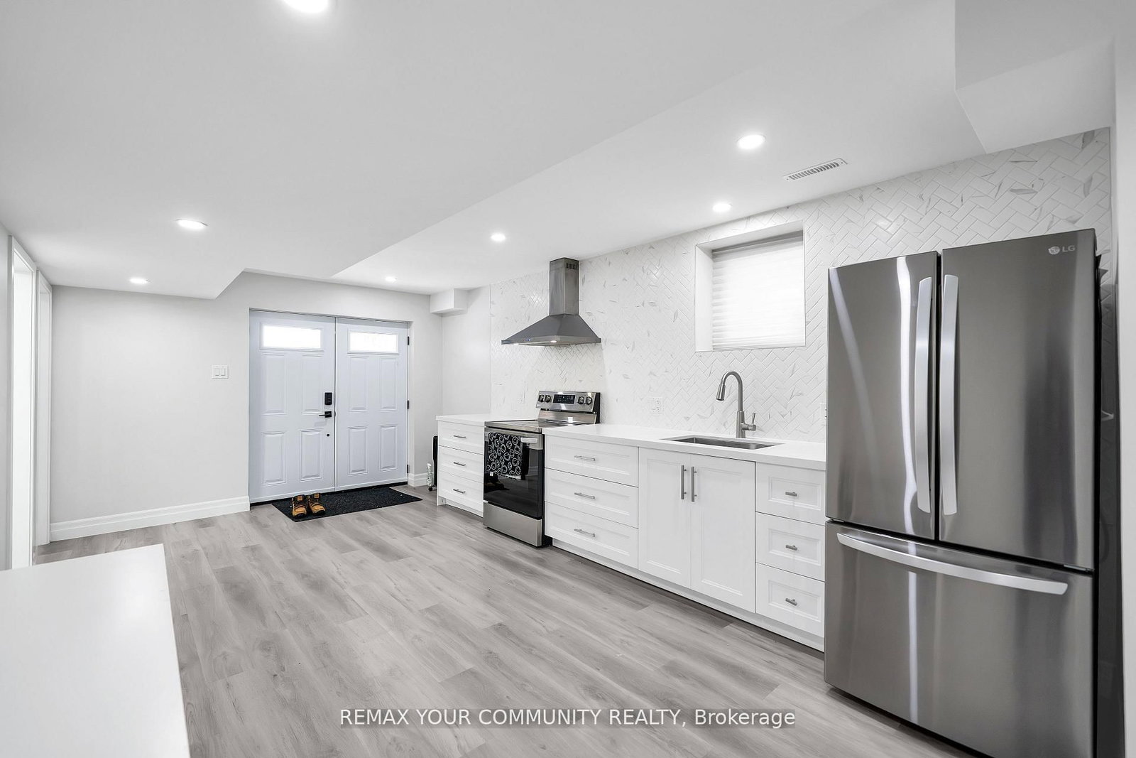 Detached House for sale at 17 Adanac Drive, Whitby, Ontario, L1N 0J4 - Blue Grass Meadows - MLS: E12986578