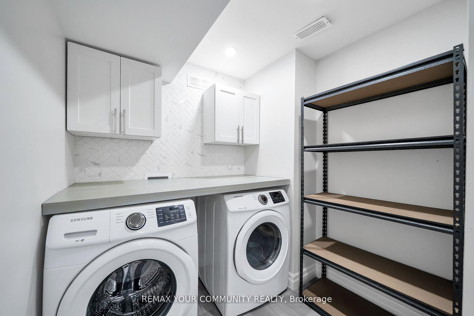 Detached House for sale at 17 Adanac Drive, Whitby, Ontario, L1N 0J4 - Blue Grass Meadows - MLS: E12986578