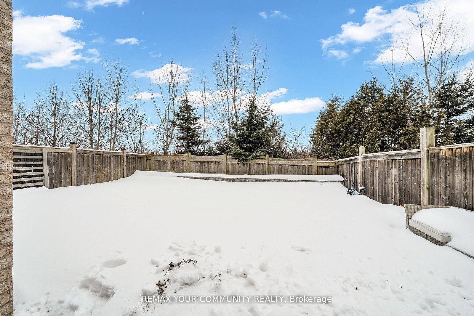 Detached House for sale at 17 Adanac Drive, Whitby, Ontario, L1N 0J4 - Blue Grass Meadows - MLS: E12986578