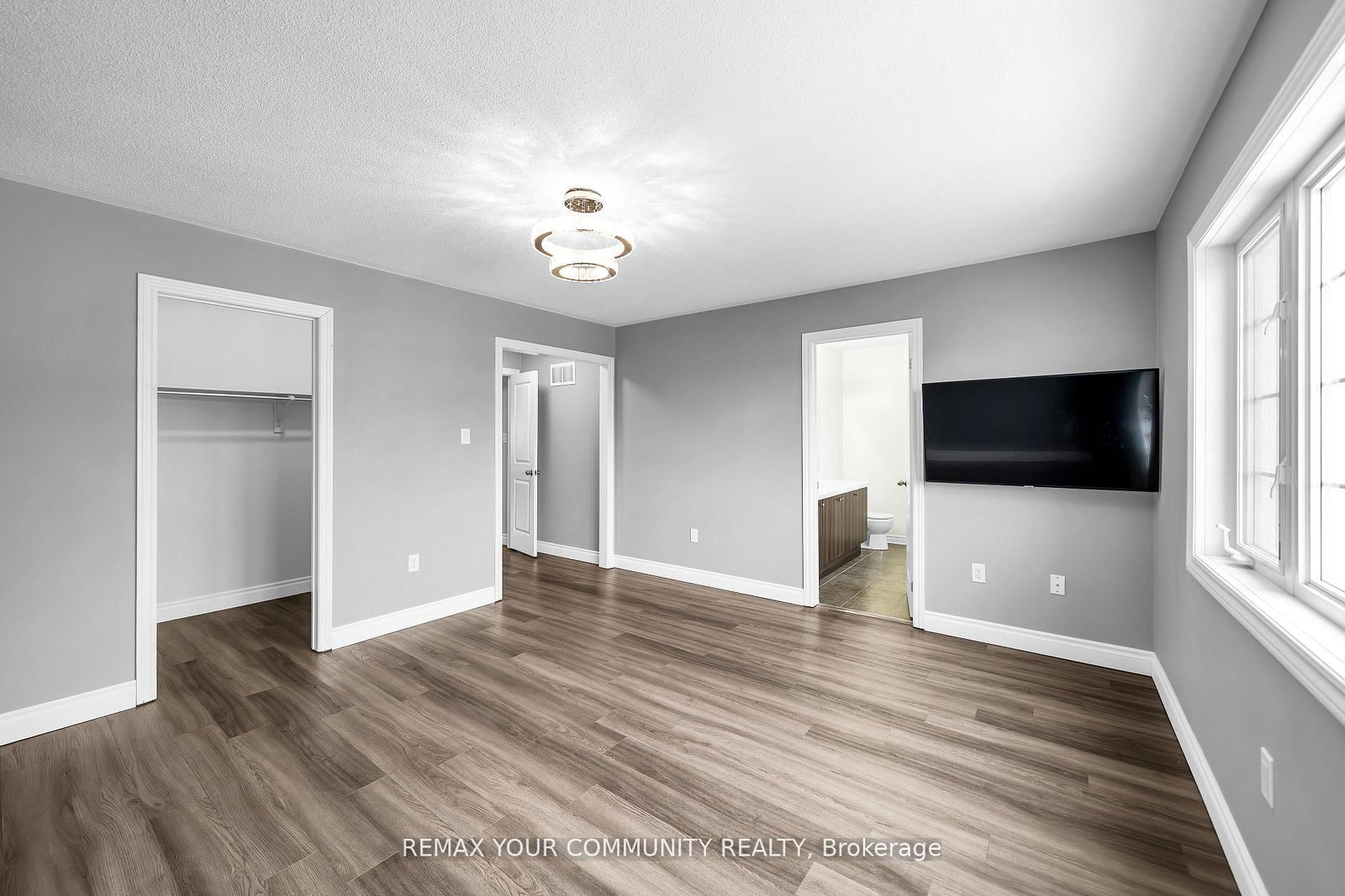 Detached House for sale at 17 Adanac Drive, Whitby, Ontario, L1N 0J4 - Blue Grass Meadows - MLS: E12986578