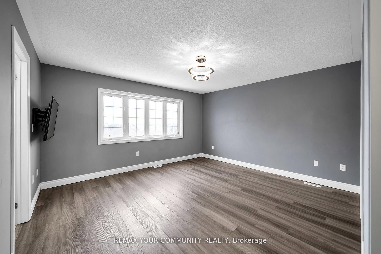 Detached House for sale at 17 Adanac Drive, Whitby, Ontario, L1N 0J4 - Blue Grass Meadows - MLS: E12986578