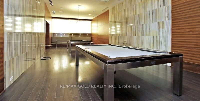 125 Village Green Square, Unit 84 - Photo 6