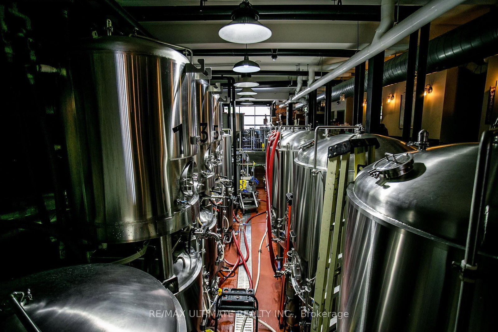 700 Queen Street E - Photo 2