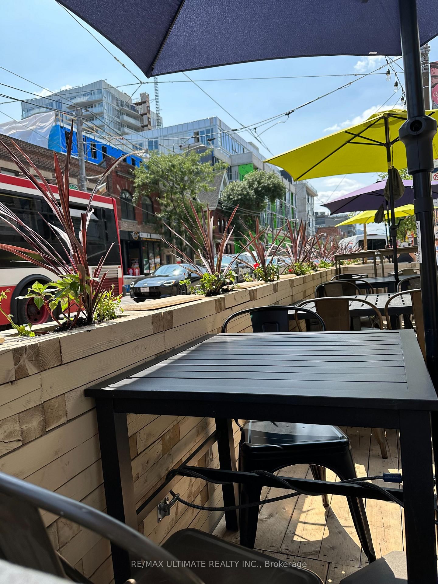 700 Queen Street E - Photo 9