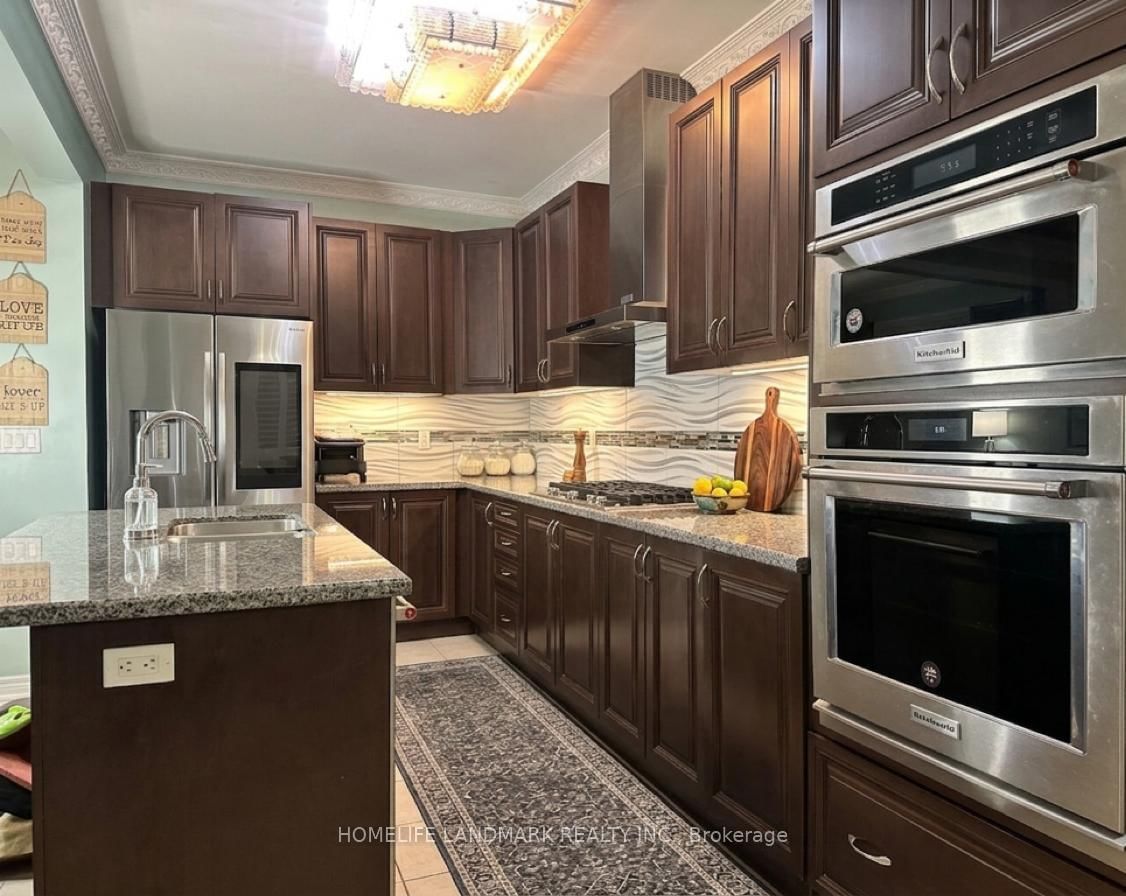 Detached House for sale at 118 Bridlewood Boulevard, Whitby, Ontario, L1R 0N2 - Rolling Acres - MLS: E12986858