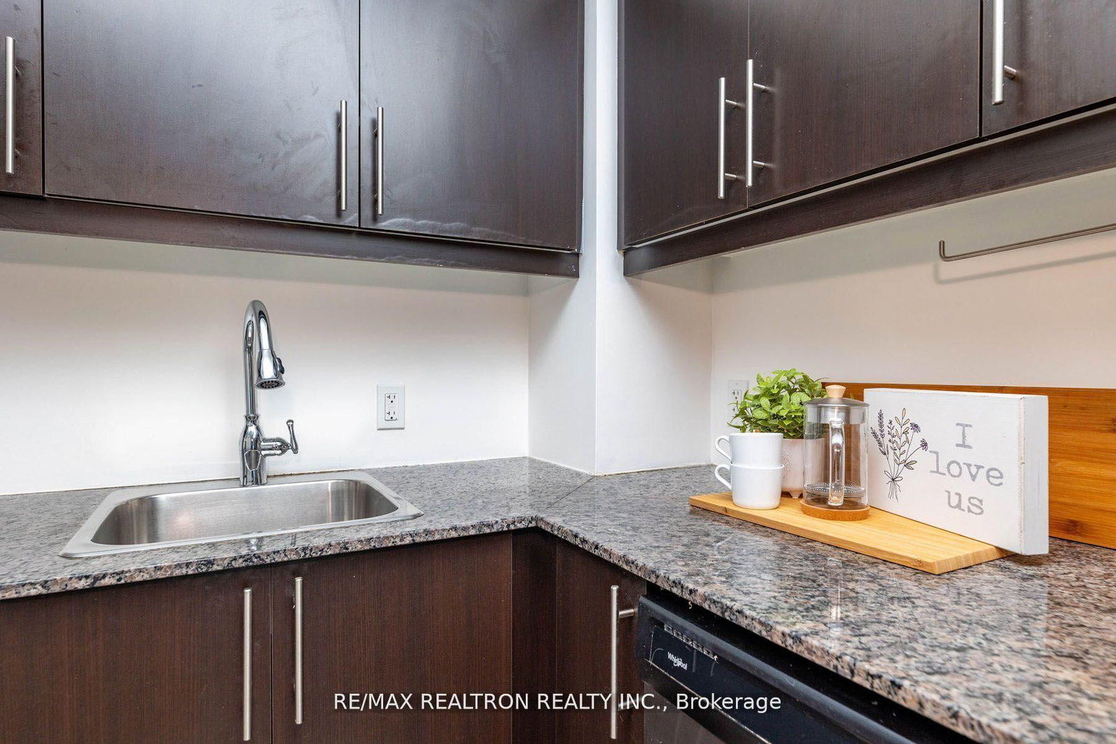 30 Meadowglen Place, Unit 1901 - Photo 13