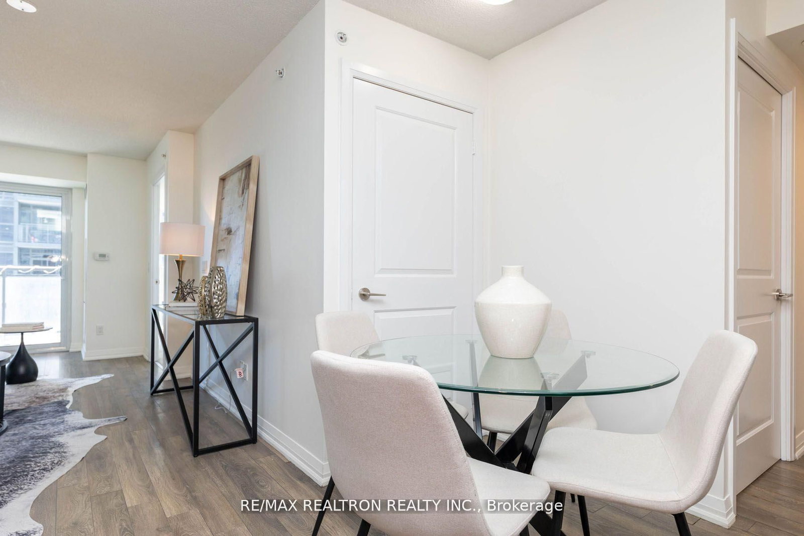 30 Meadowglen Place, Unit 1901 - Photo 16