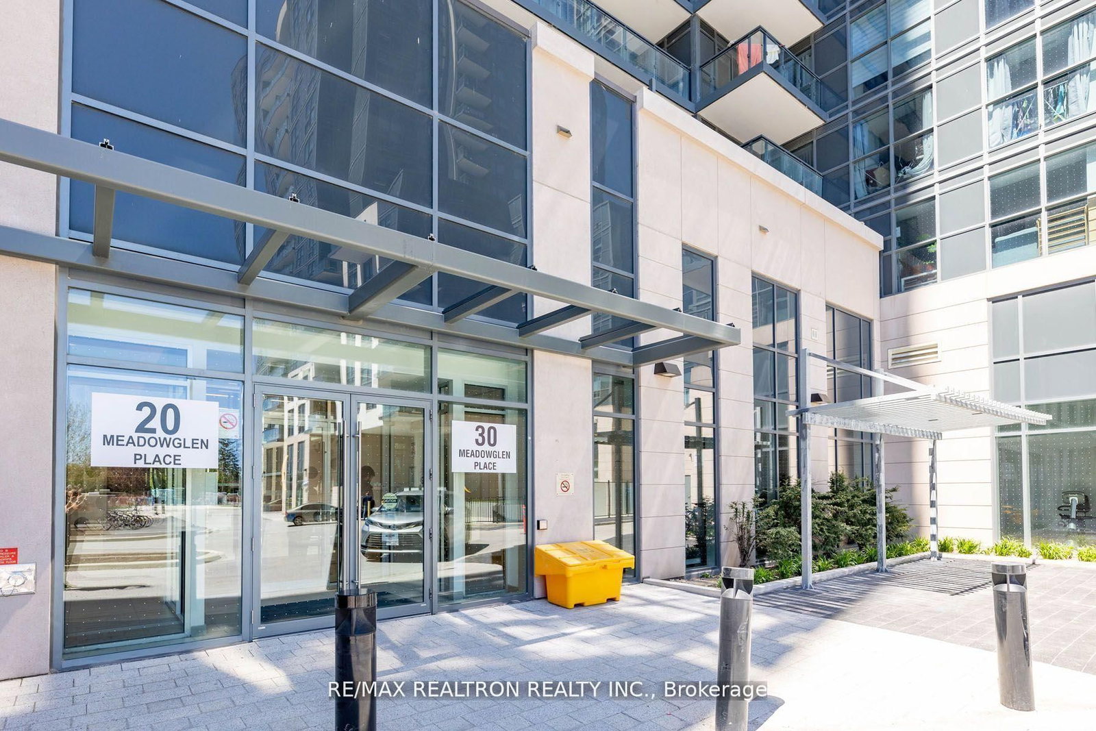 30 Meadowglen Place, Unit 1901 - Photo 3