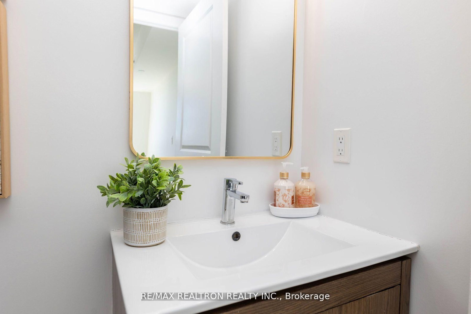 30 Meadowglen Place, Unit 1901 - Photo 31