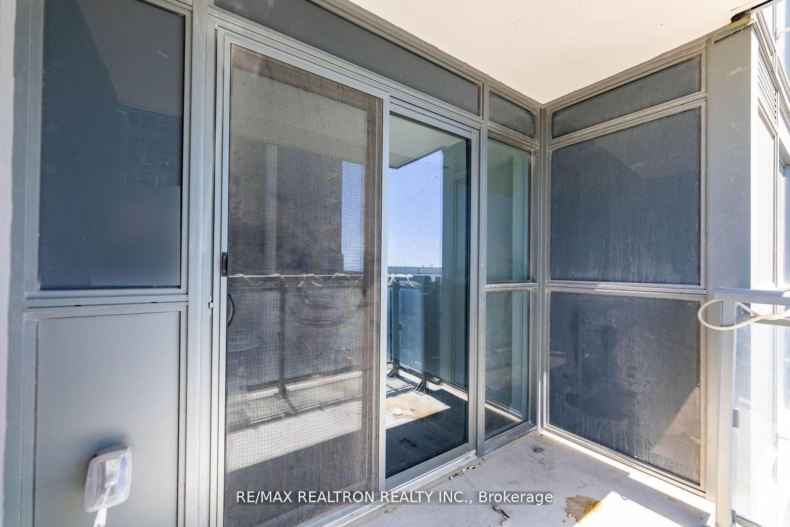 30 Meadowglen Place, Unit 1901 - Photo 33