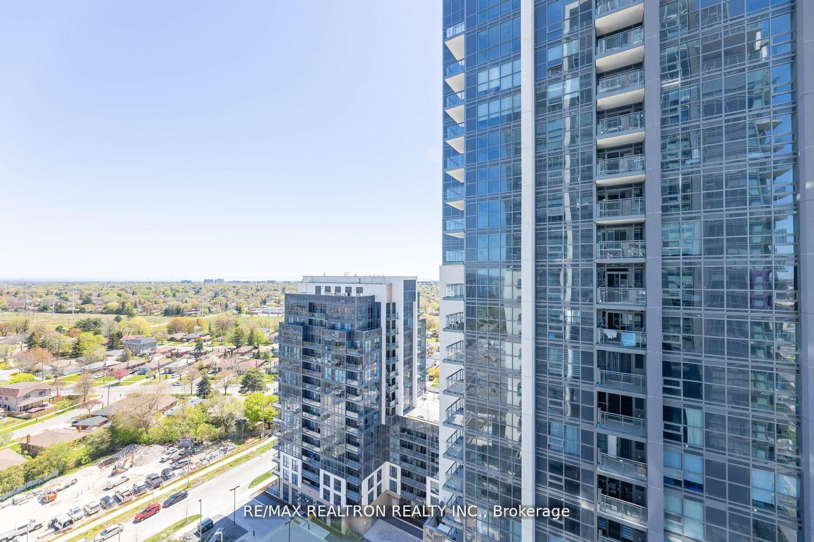 30 Meadowglen Place, Unit 1901 - Photo 34