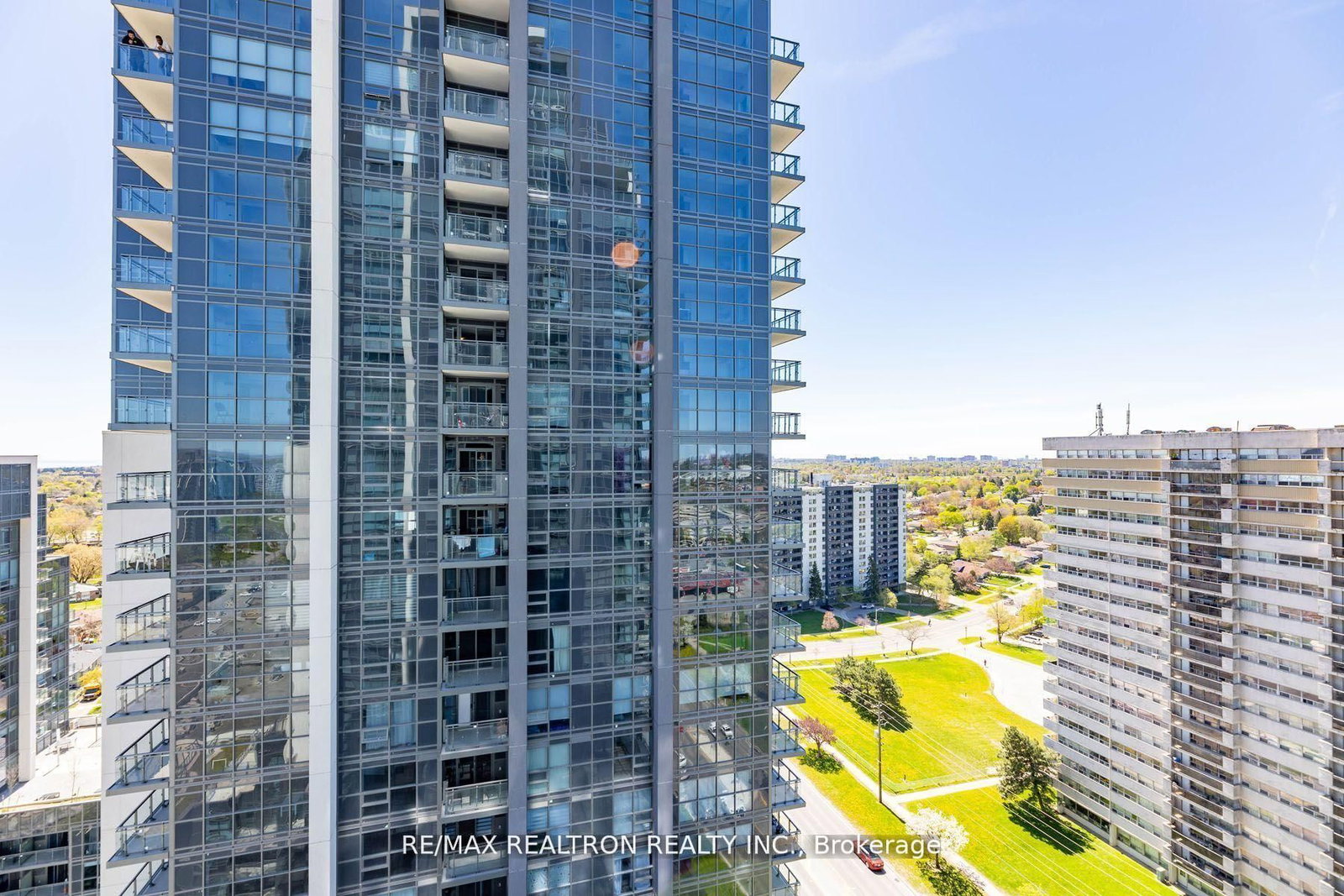 30 Meadowglen Place, Unit 1901 - Photo 36