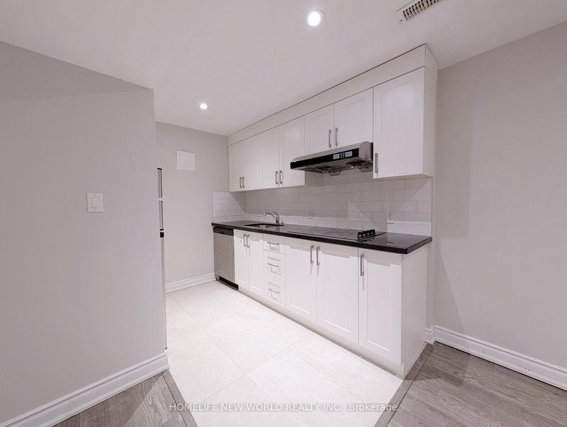 home for lease on Lower-10 Dixon Avenue