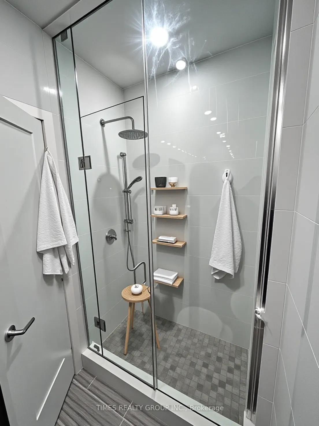 728 Queen Street E, Unit 5 - Photo 5