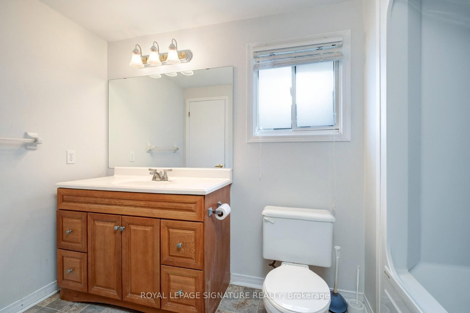 1683 Canadore Crescent - Photo 16