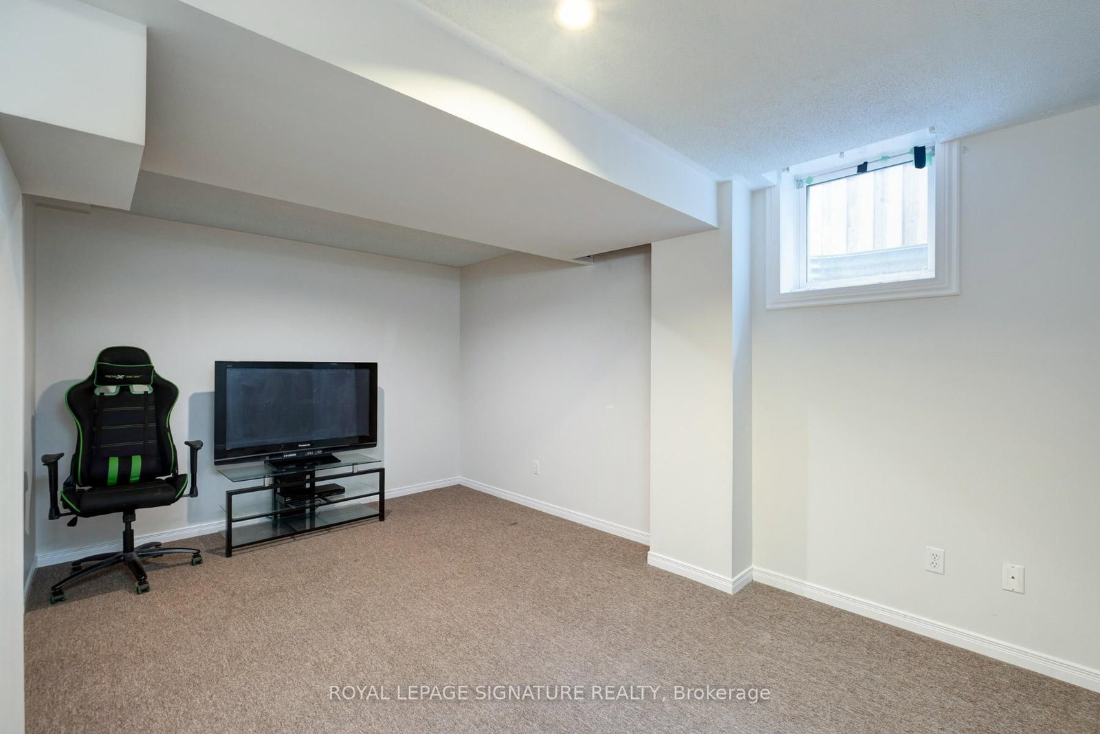 1683 Canadore Crescent - Photo 17