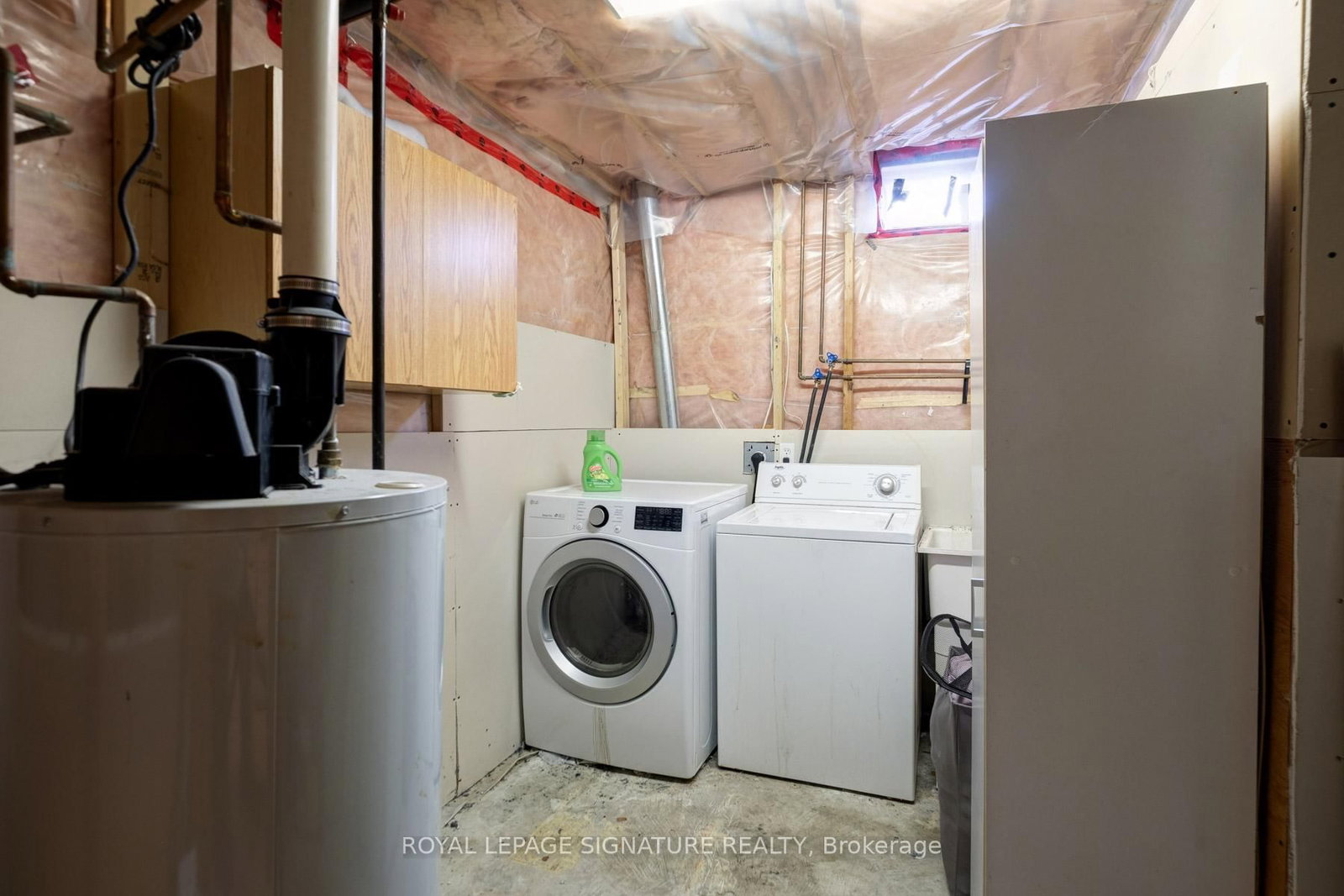 1683 Canadore Crescent - Photo 20