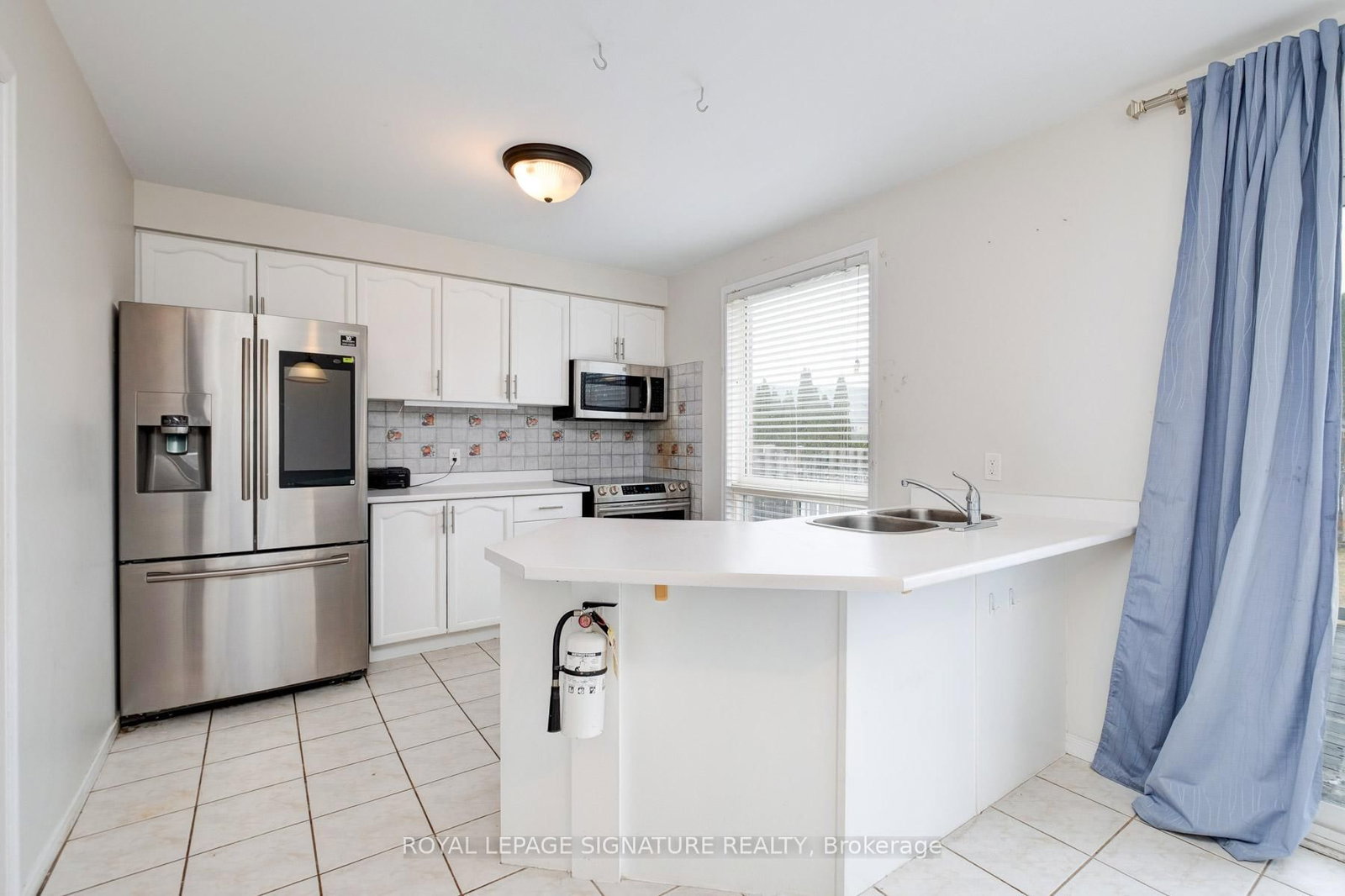 1683 Canadore Crescent - Photo 7