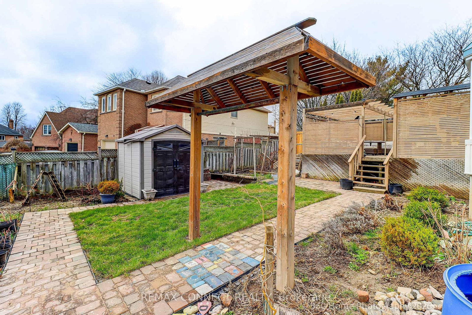 Detached House for sale at 4 Mayflower Street, Whitby, Ontario, L1N 8B1 - Blue Grass Meadows - MLS: E12987284