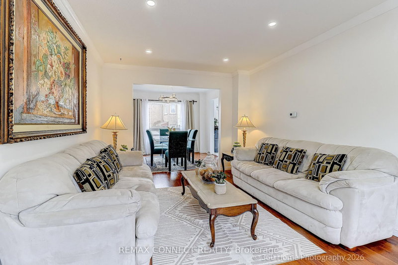 4 Mayflower St S, Whitby, L1N 8B1 | Image 3