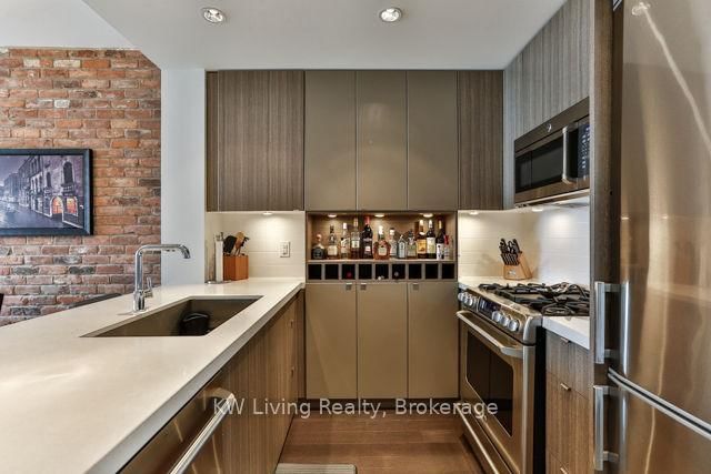 326 - 88 Colgate Avenue