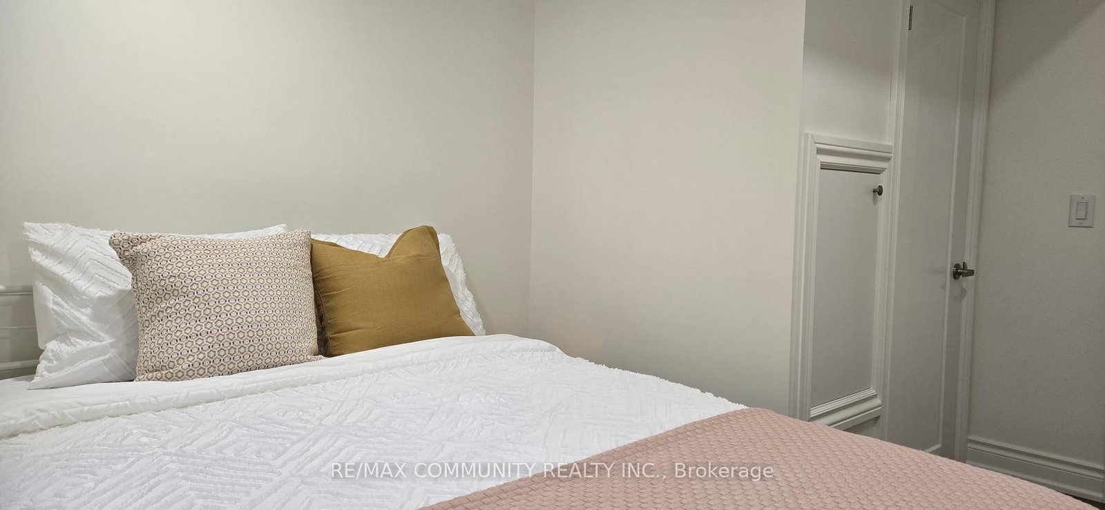 Detached House for lease at 77 Windrush Trail, Toronto, Ontario, M1C 3Z9 - Highland Creek - MLS: E12987416